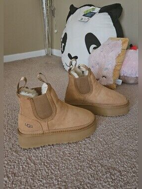 UGG Neumel Platform Chelsea Boots